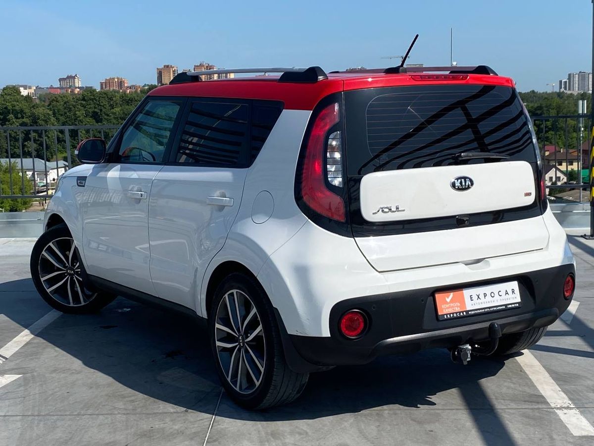 car-image