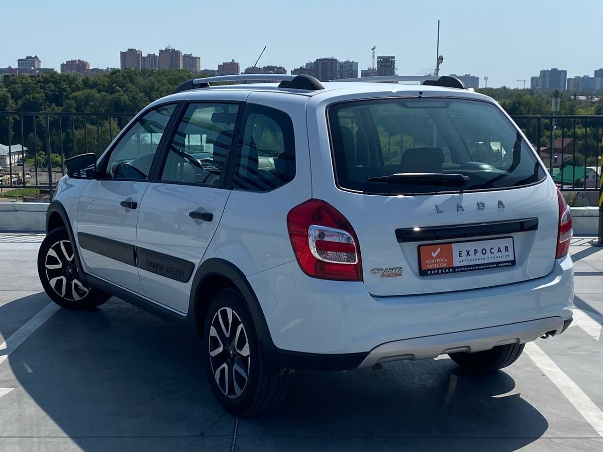 car-image