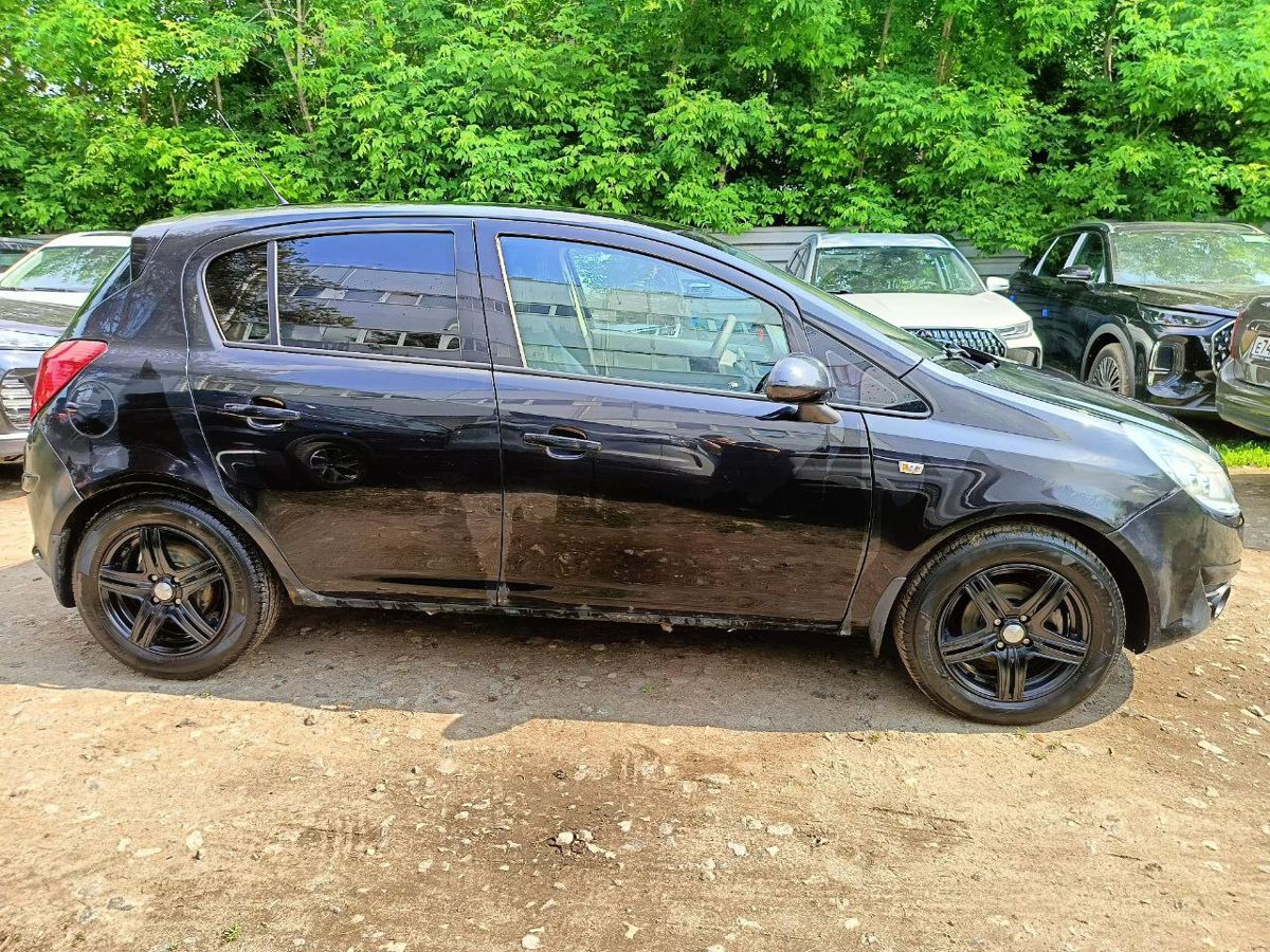 car-image
