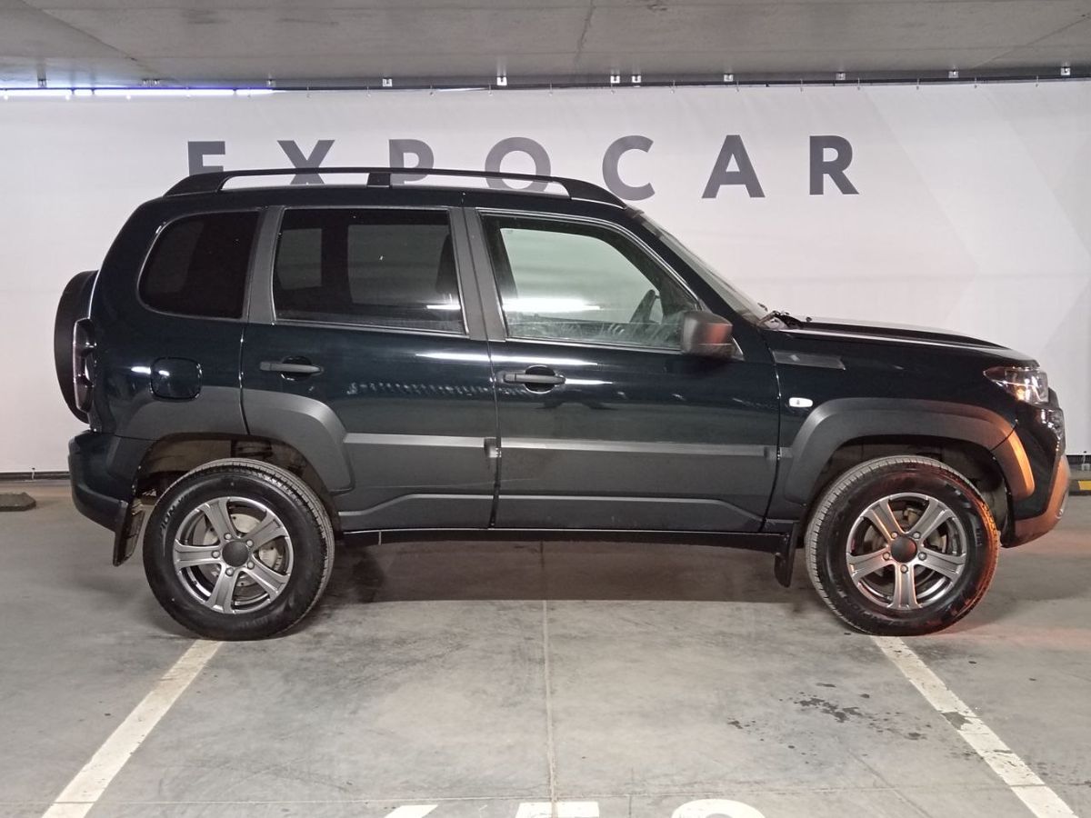 car-image
