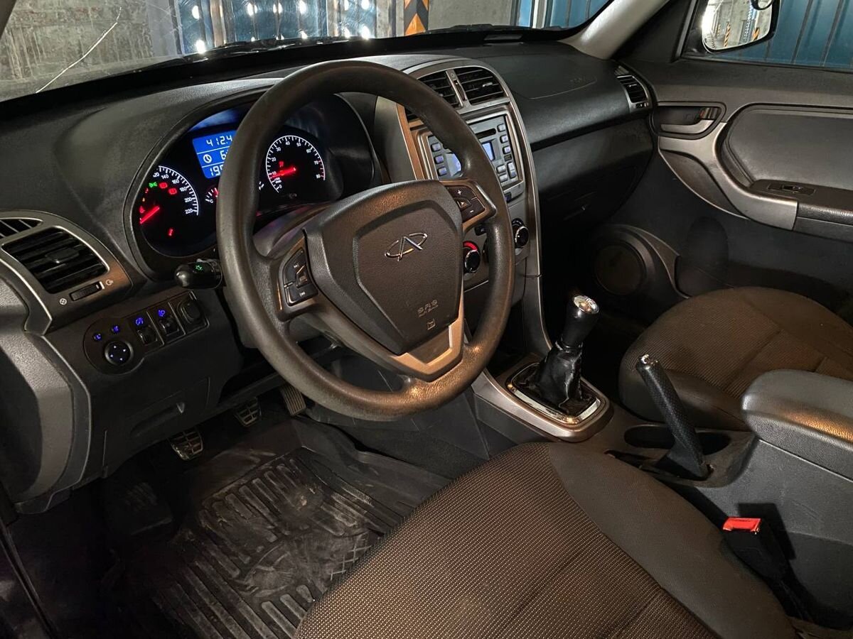 car-image