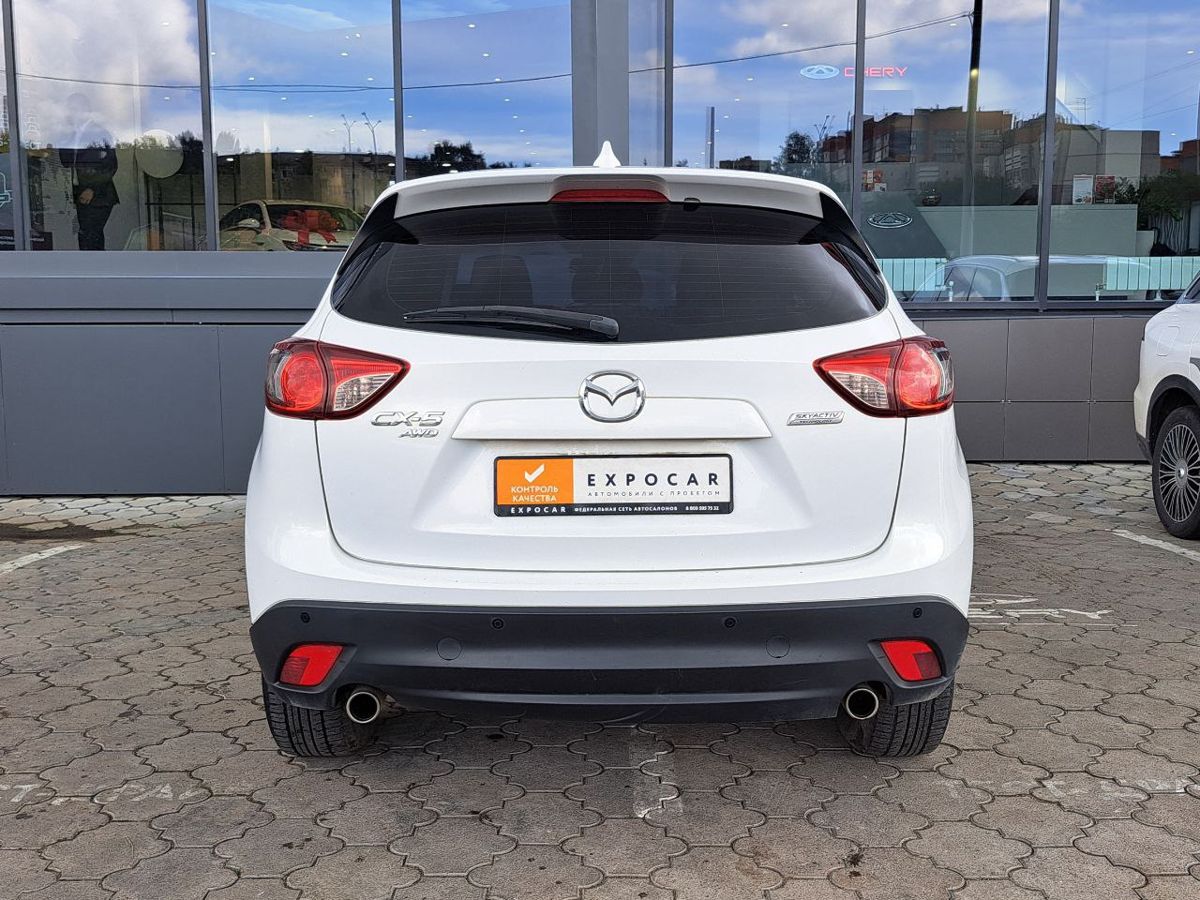 car-image