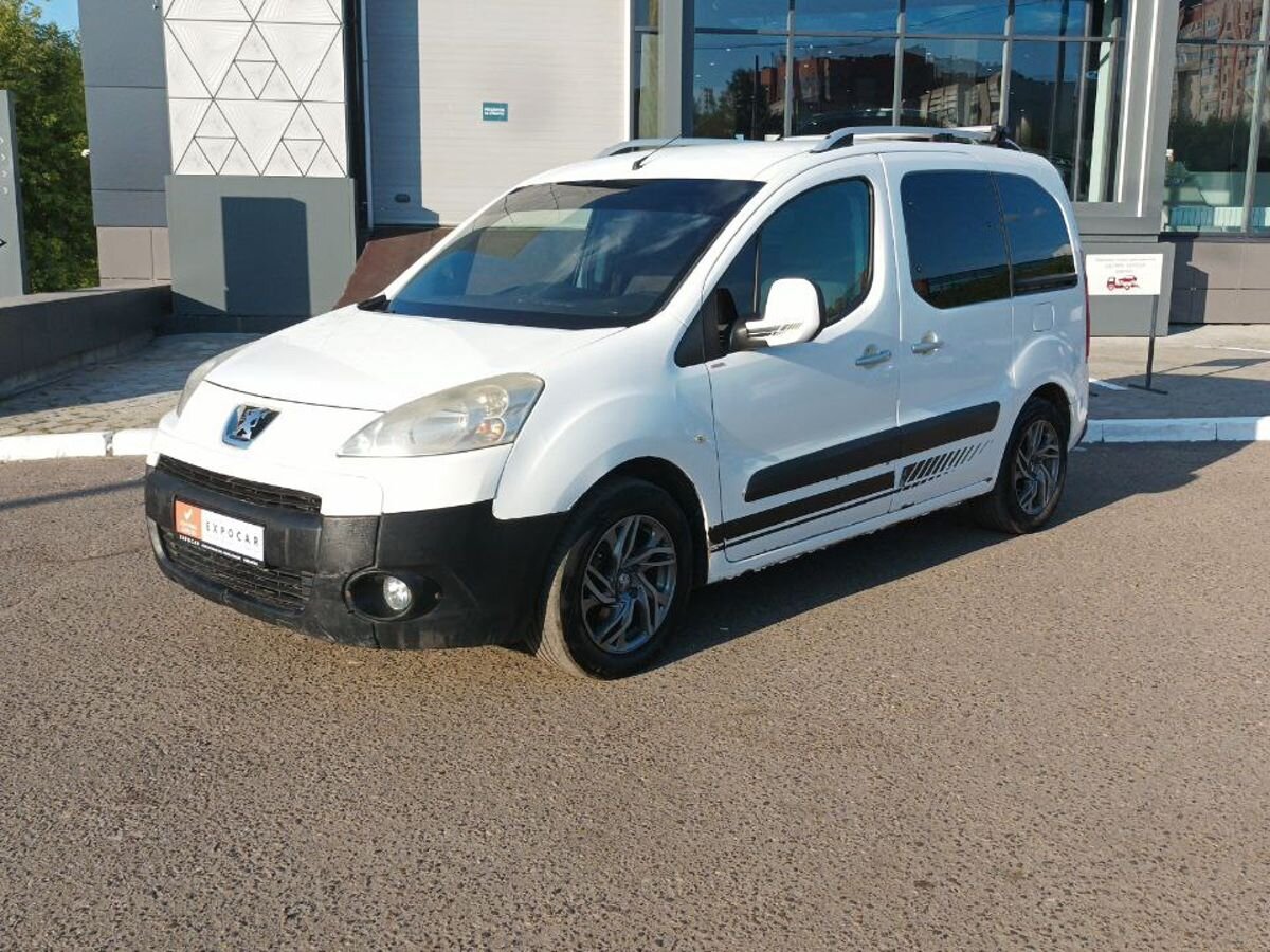 car-image