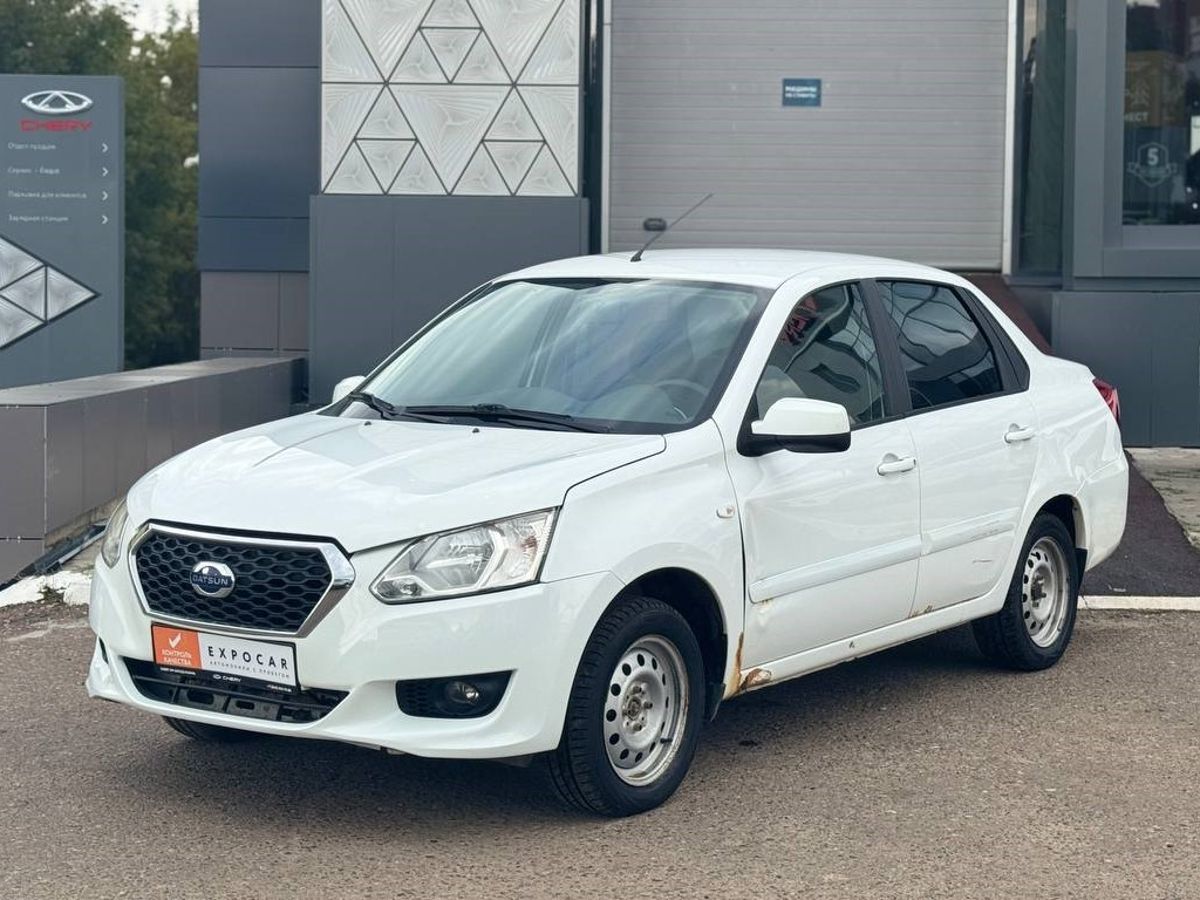 car-image