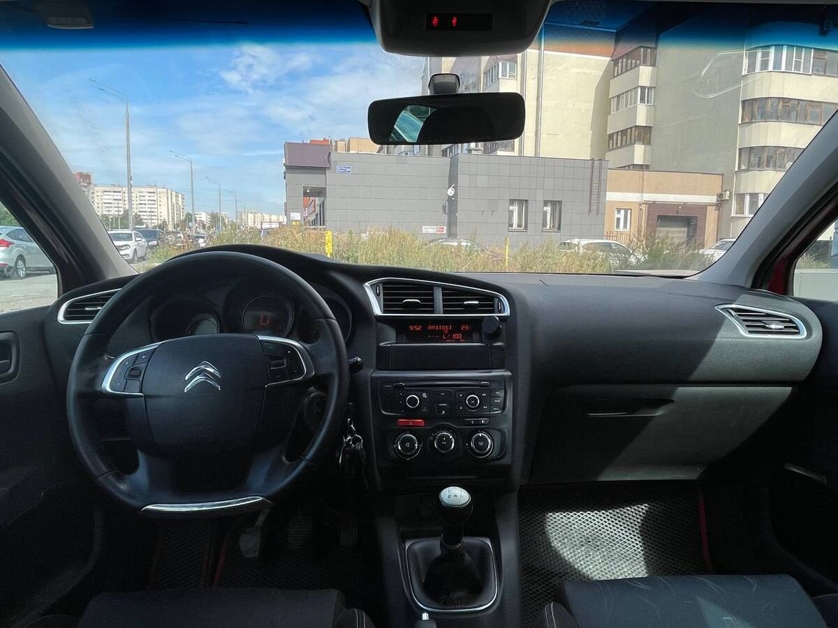 car-image