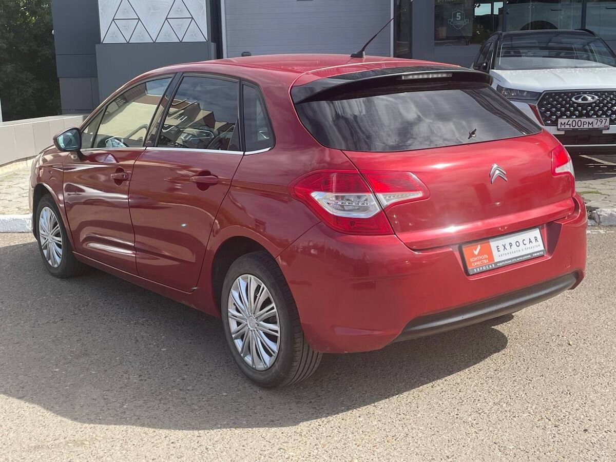 car-image
