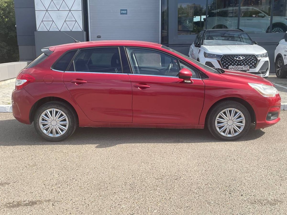 car-image