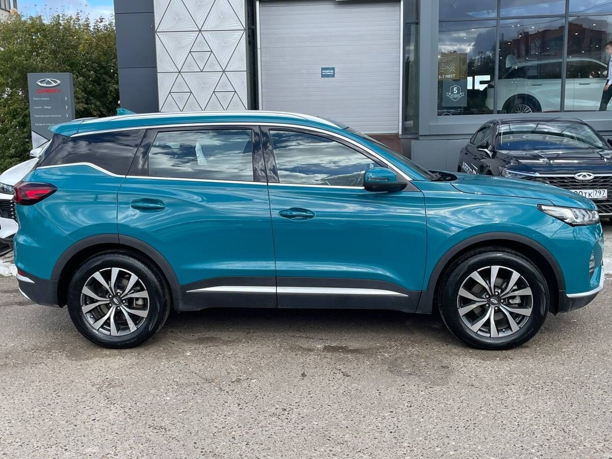 car-image