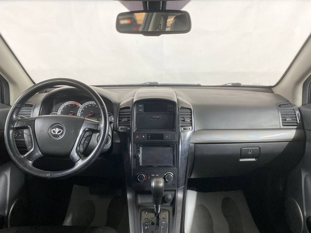 car-image