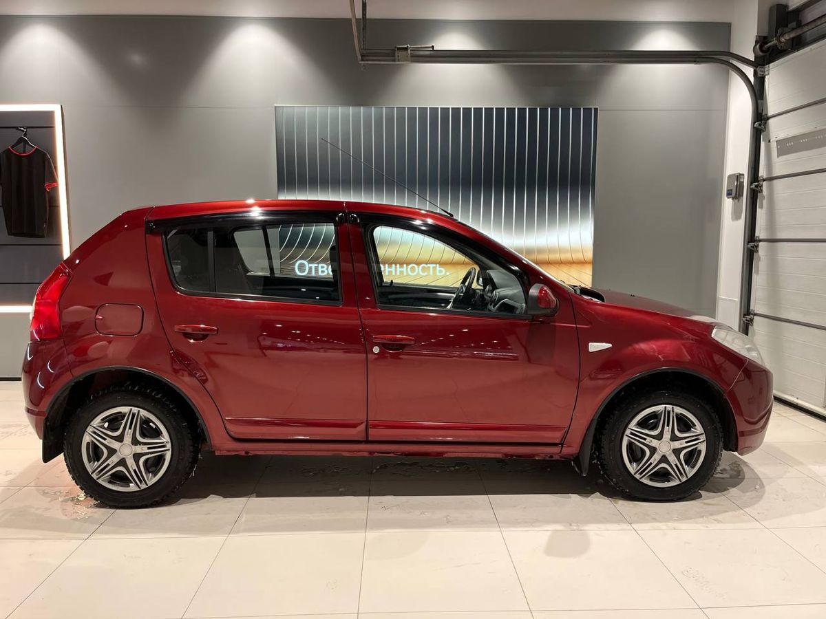 car-image