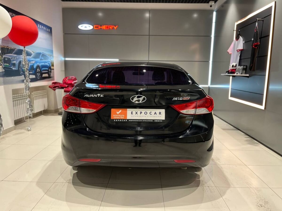 car-image