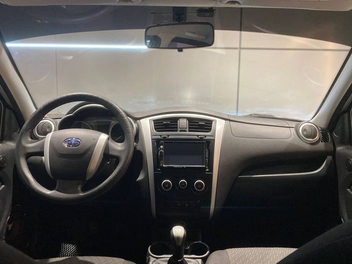 car-image