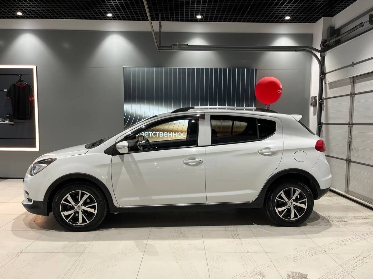 car-image