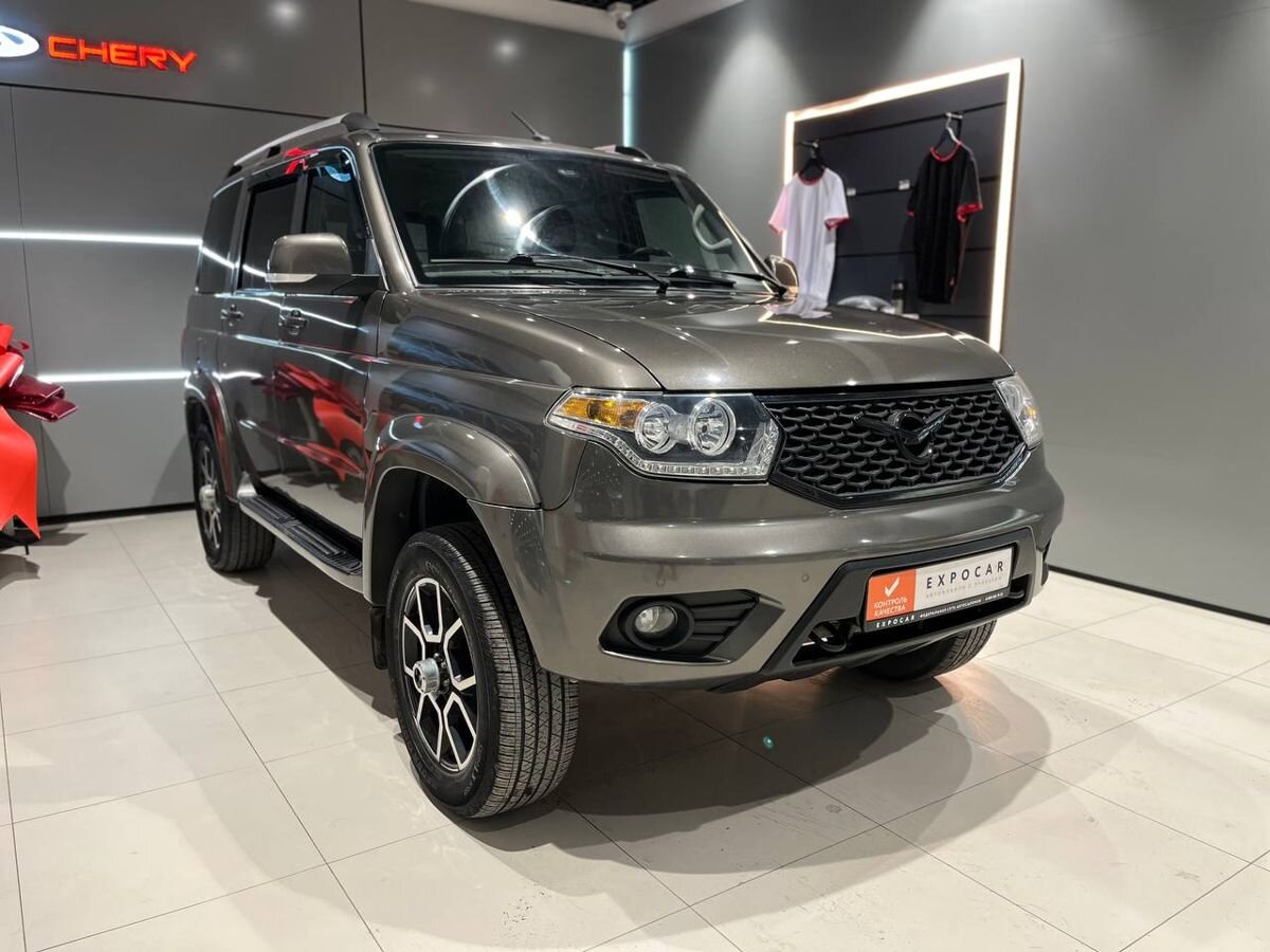 car-image