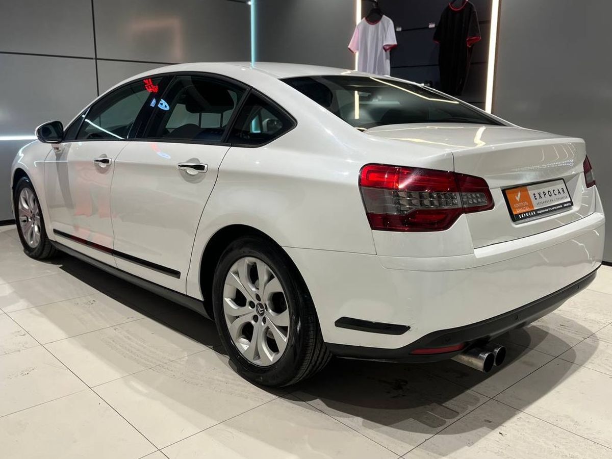 car-image