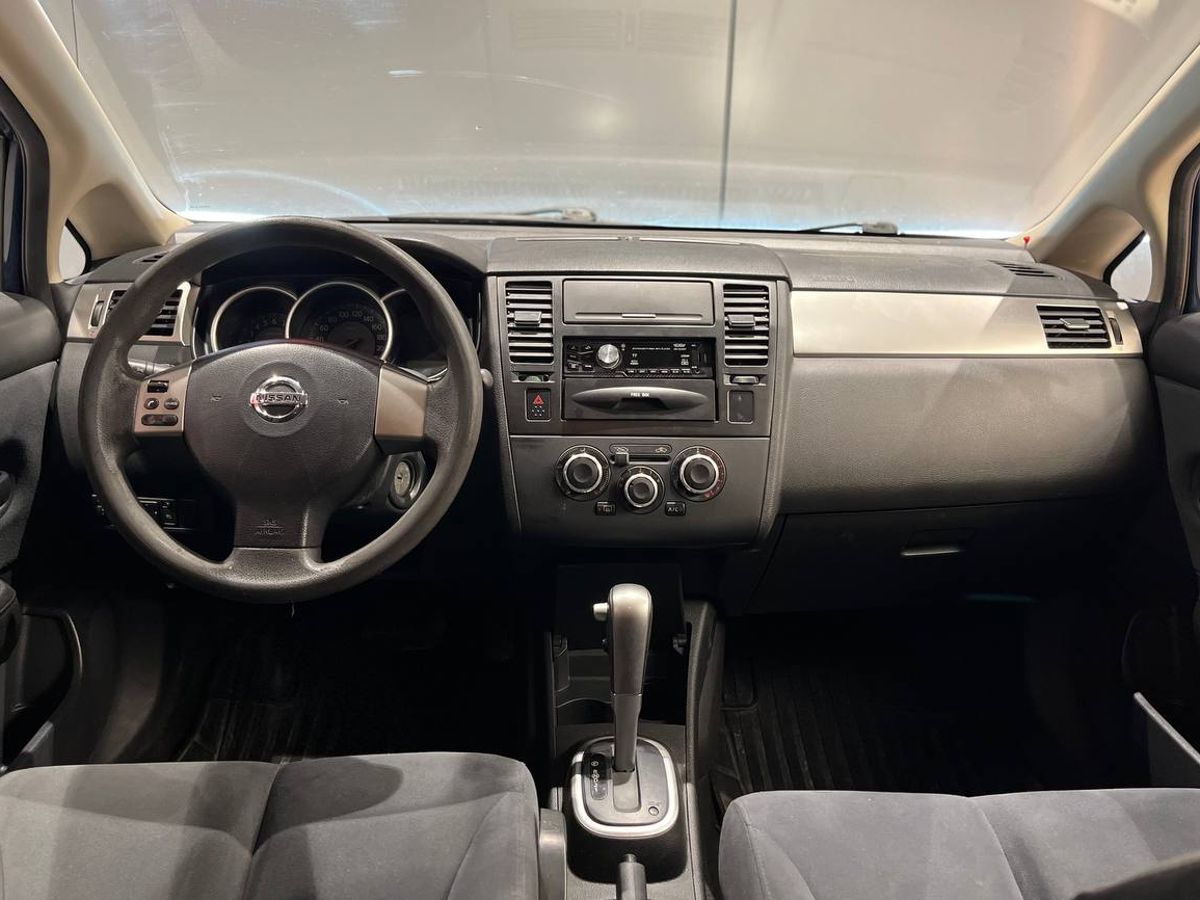 car-image