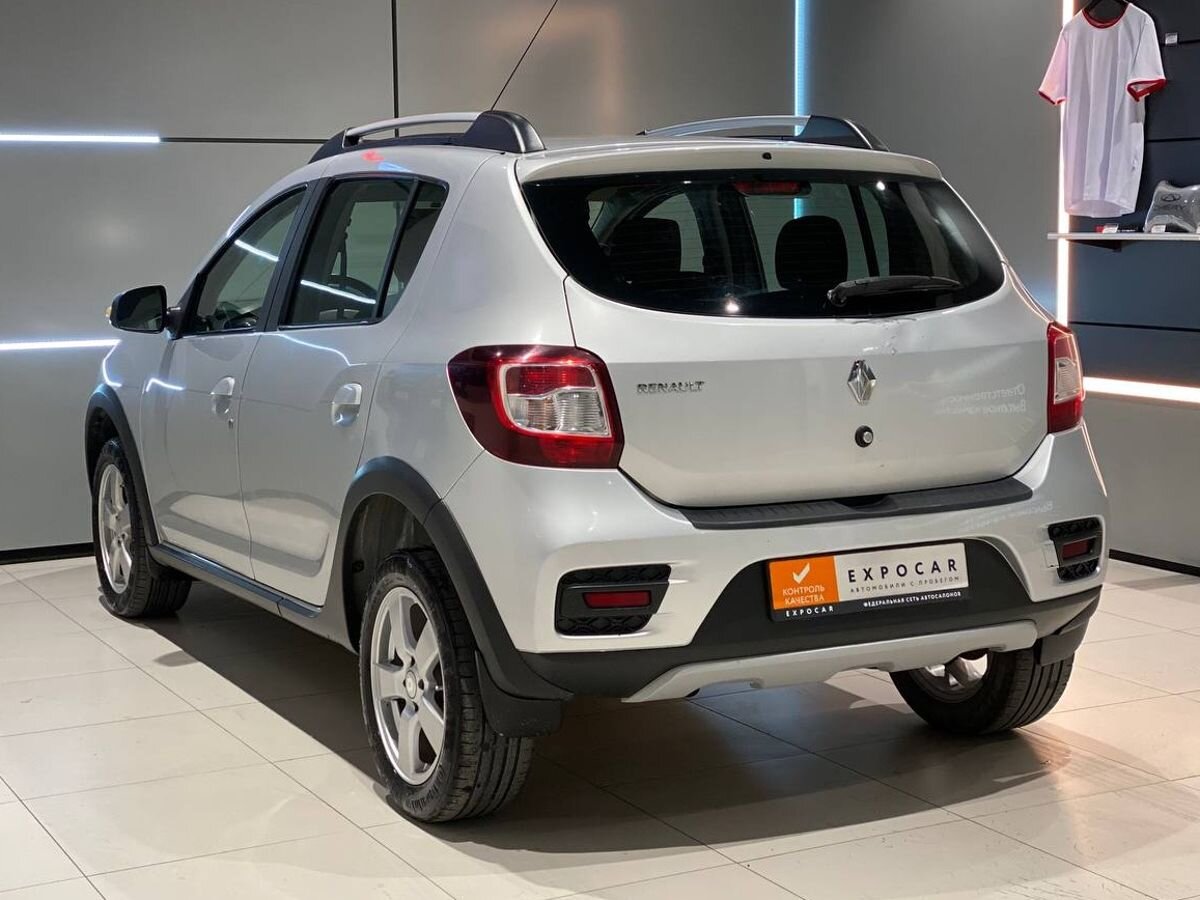 car-image