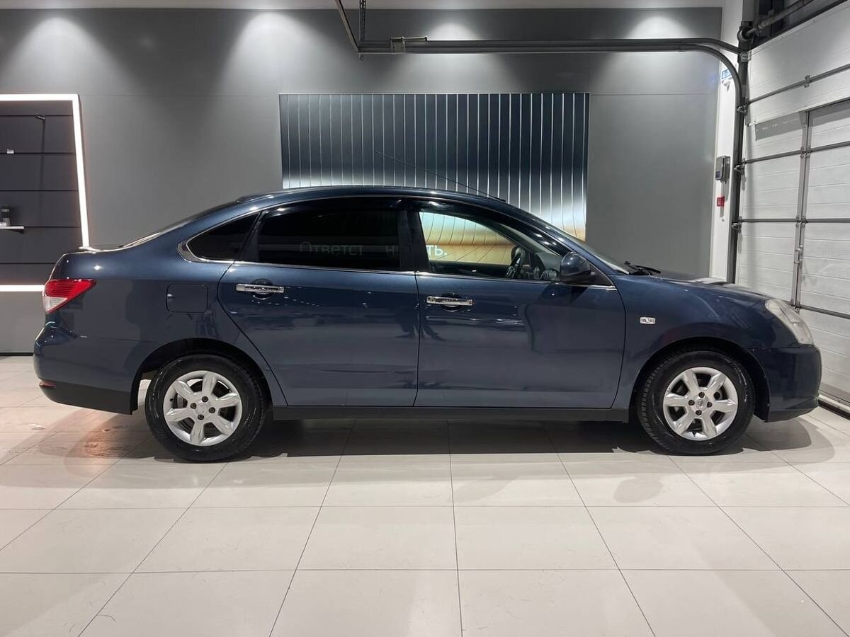 car-image
