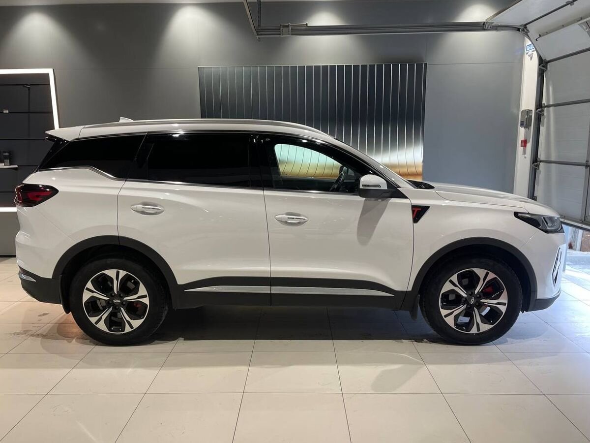 car-image