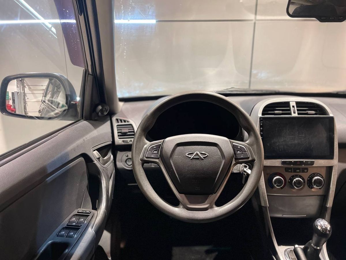car-image