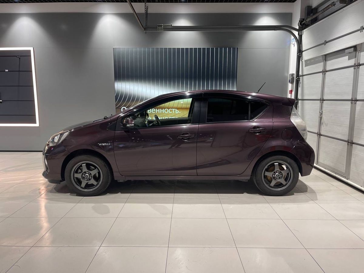 car-image