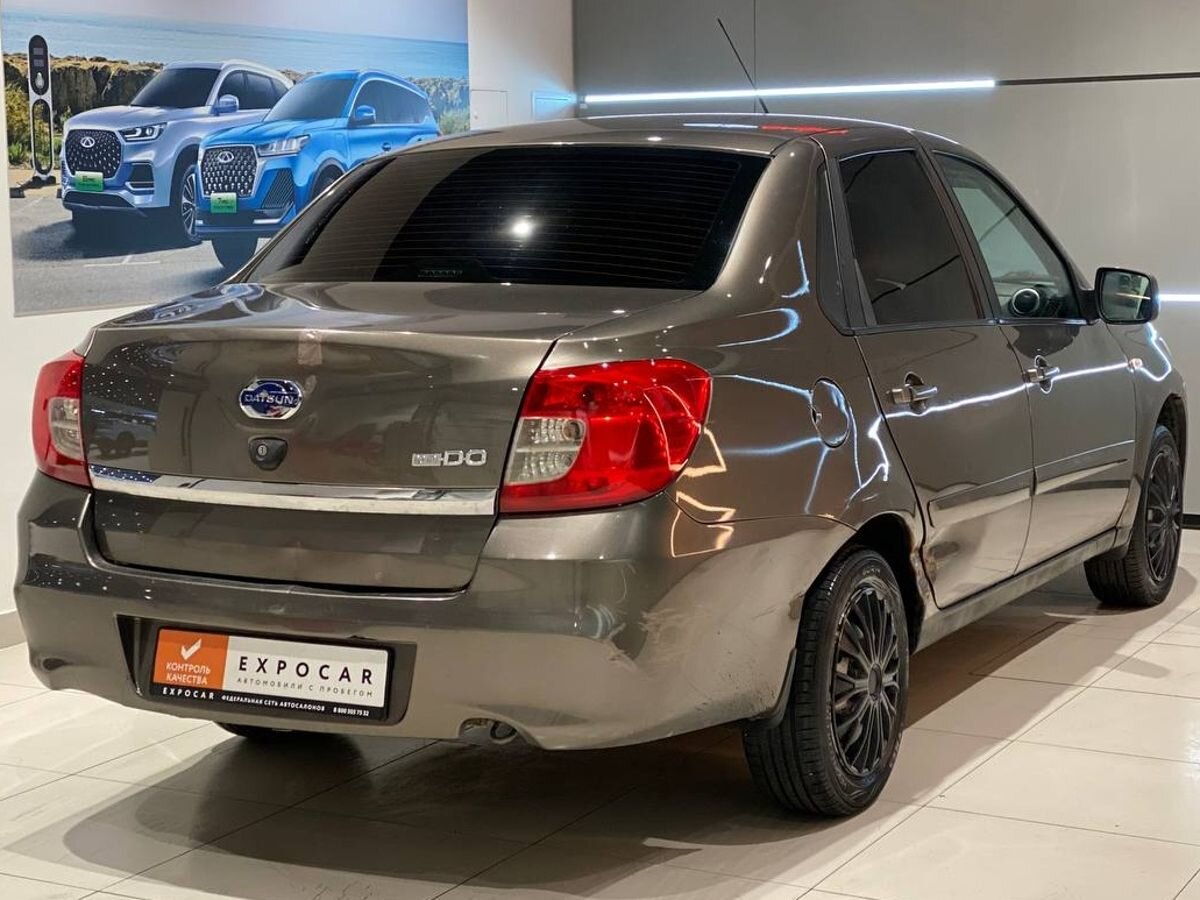 car-image