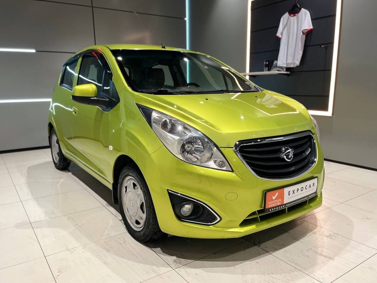 car-image