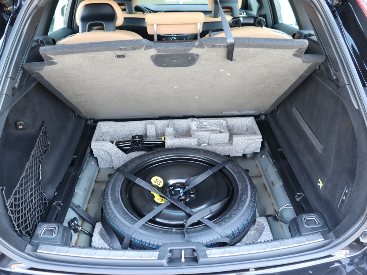 Volvo XC60 2.0 AT (249 л.с.) 4WD Бензин 2018г
