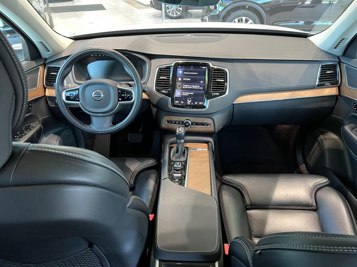 Volvo XC90 2.0d AT (235 л.с.) 4WD Дизель 2019г