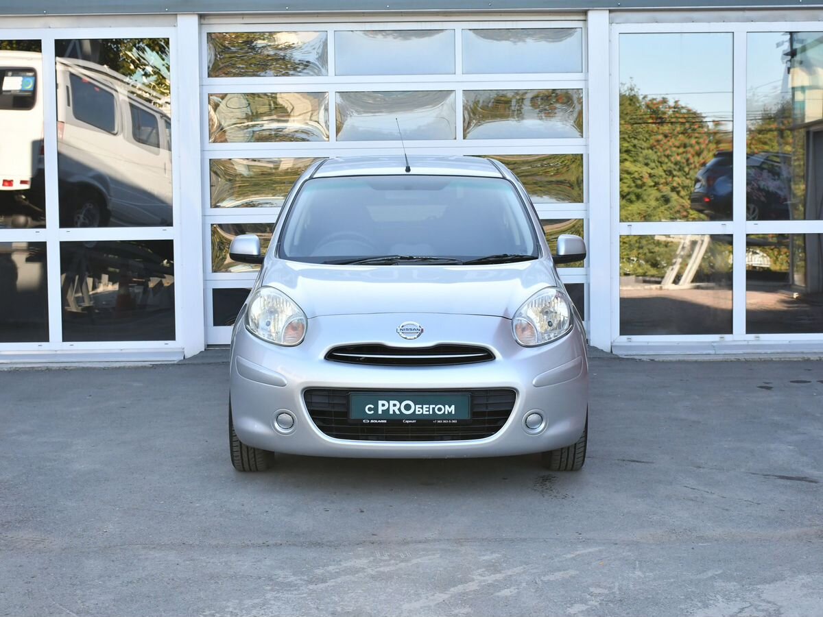 Nissan March