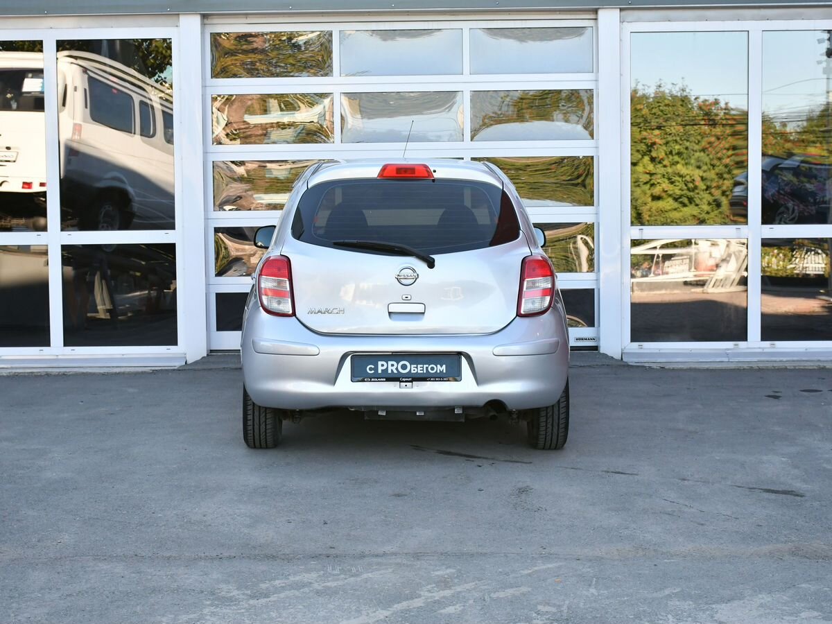 Nissan March
