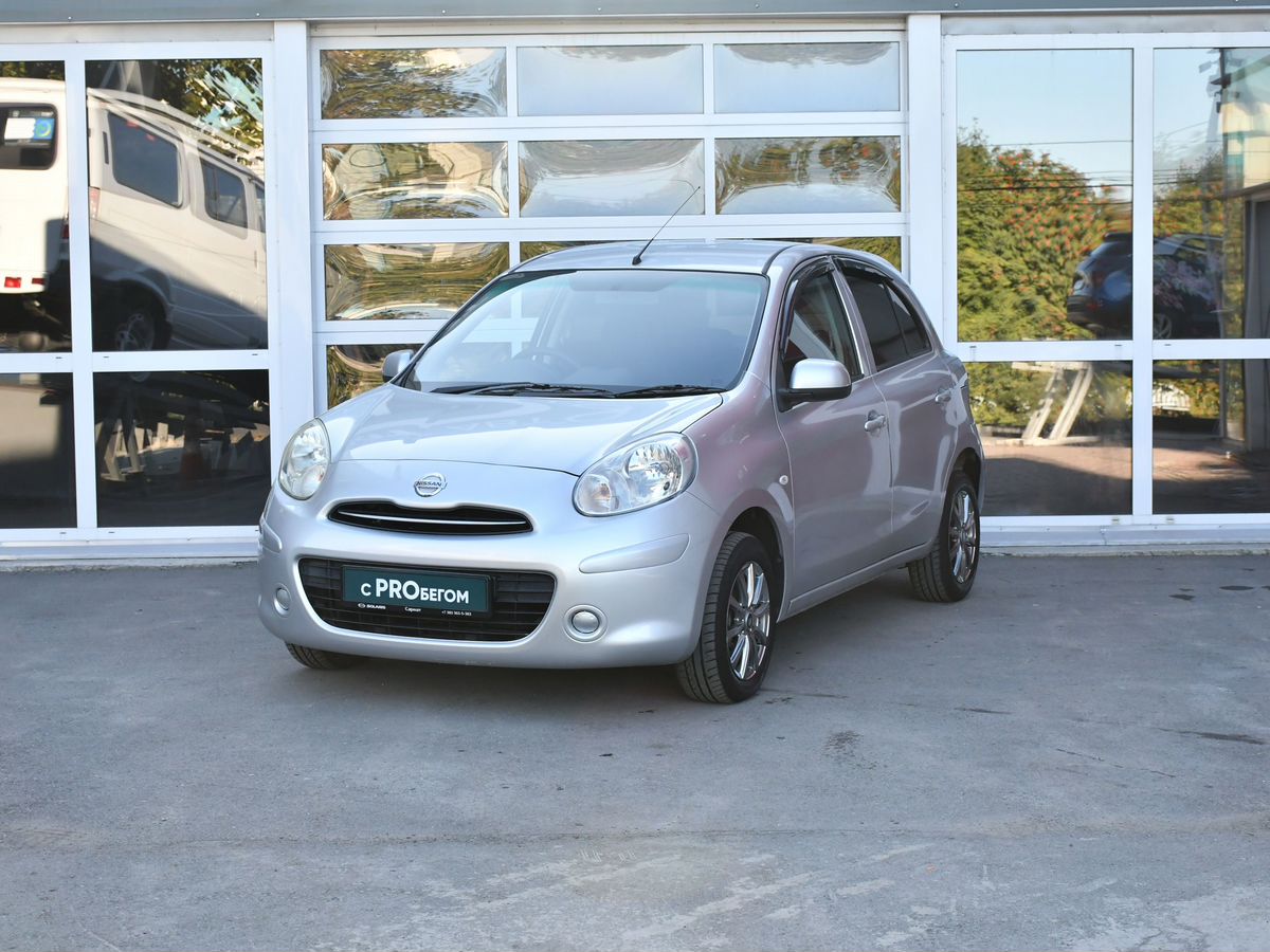 Nissan March