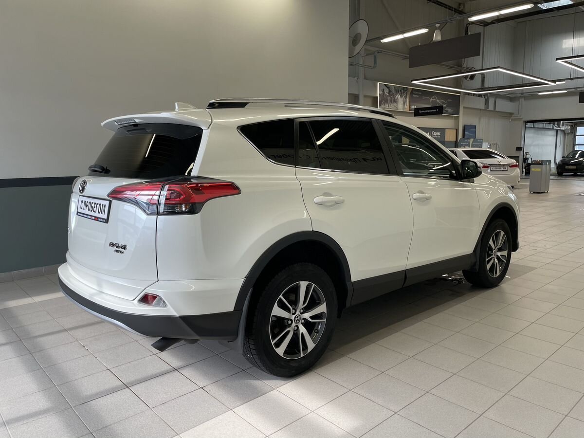 Toyota RAV4 2017 5