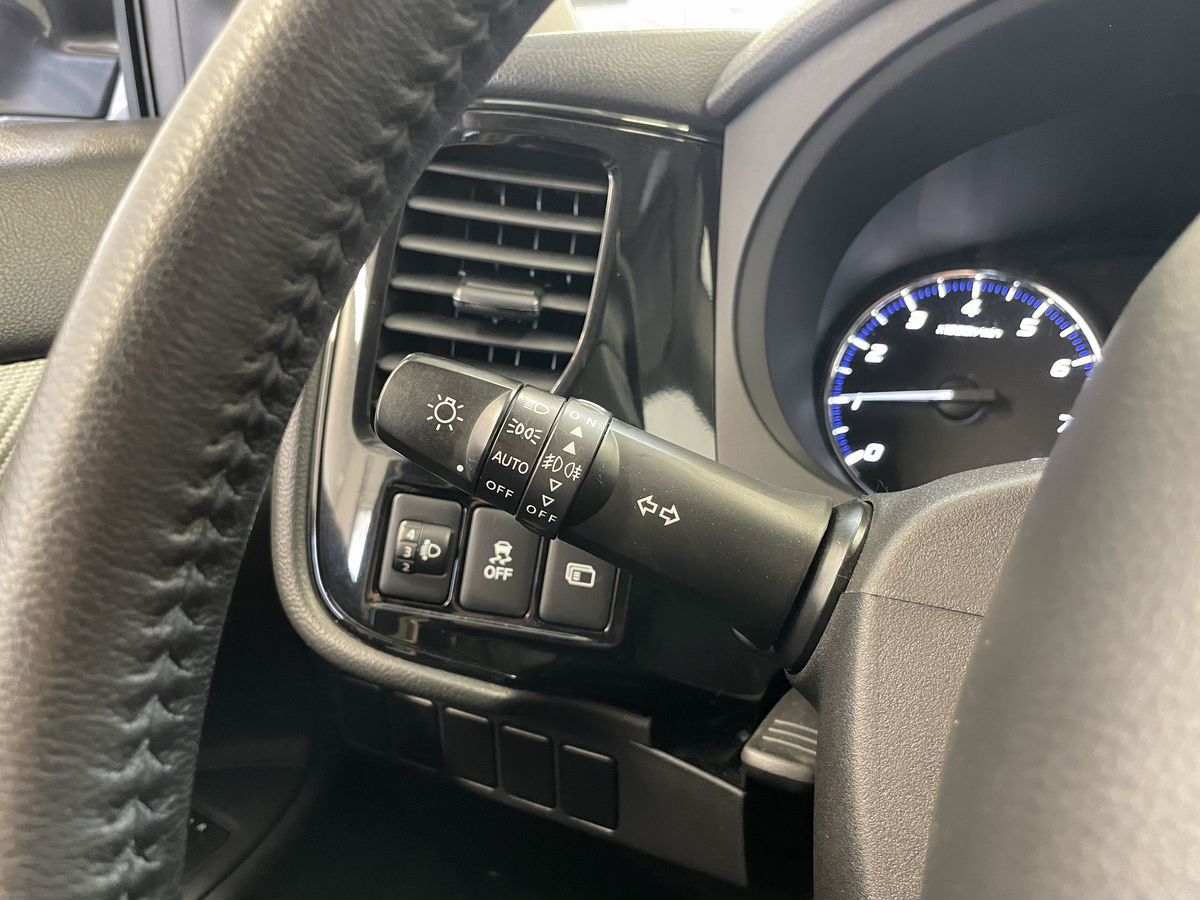 Mitsubishi Outlander 2018 22