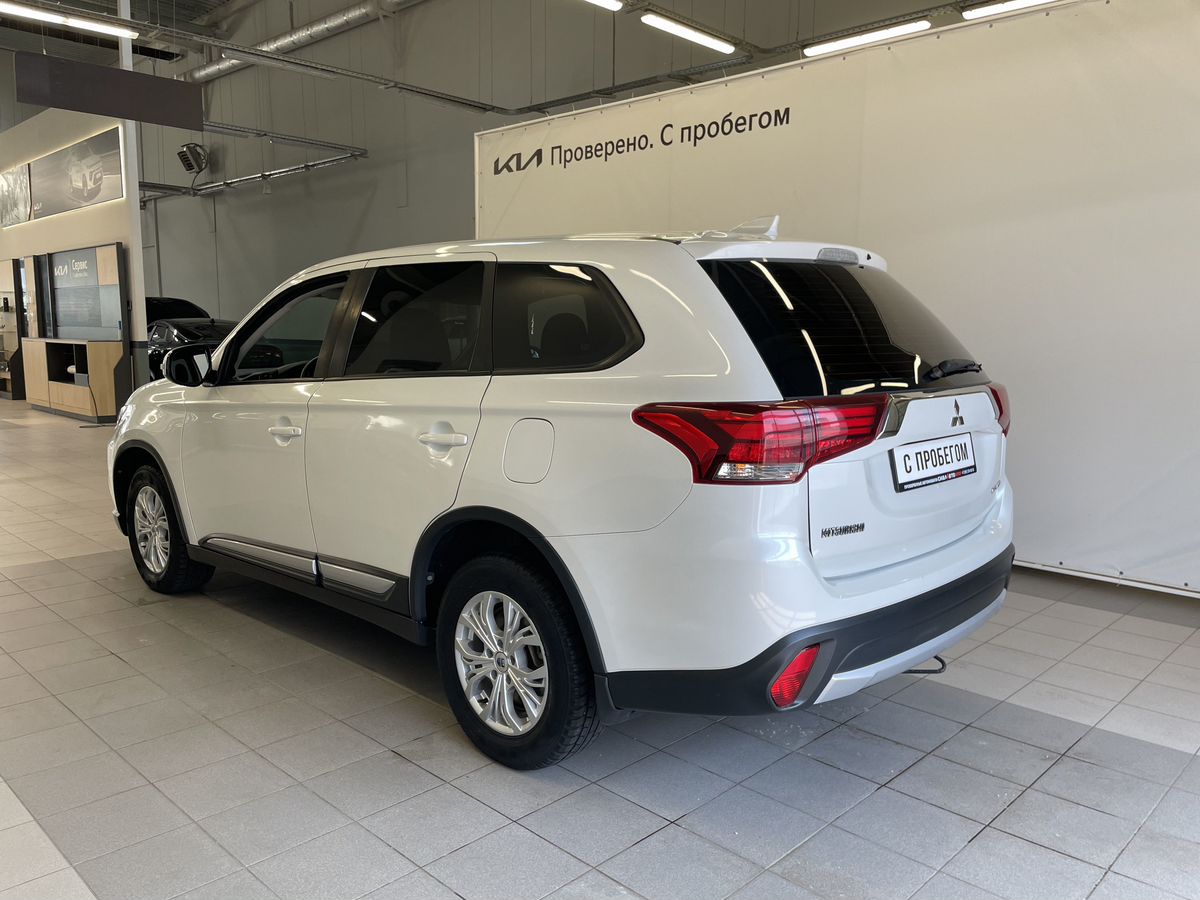 Mitsubishi Outlander 2018 3