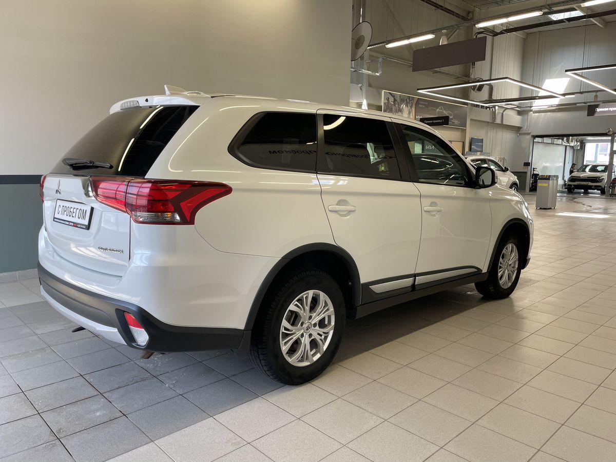 Mitsubishi Outlander 2018 5