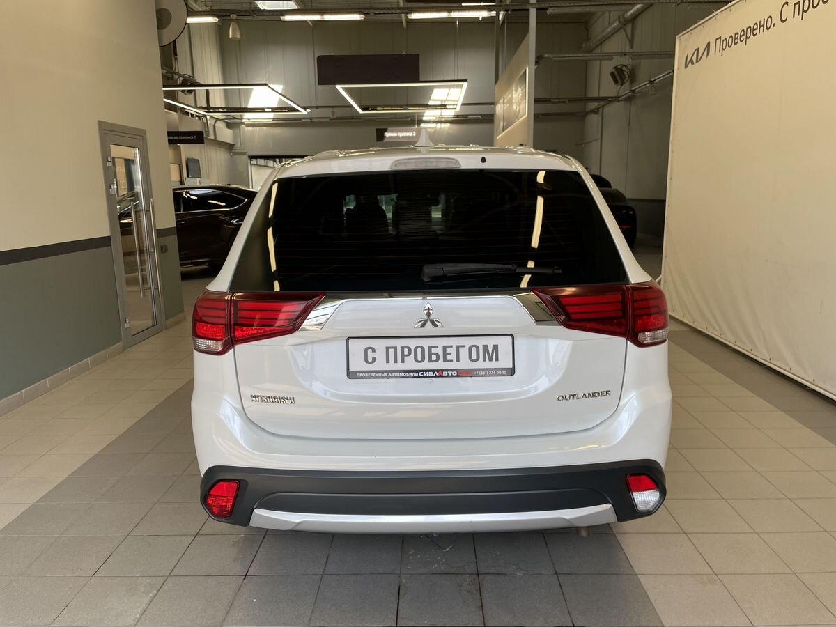 Mitsubishi Outlander 2018 4