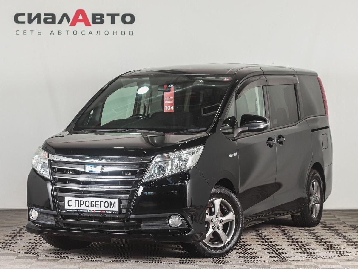 Toyota Noah 2014 3