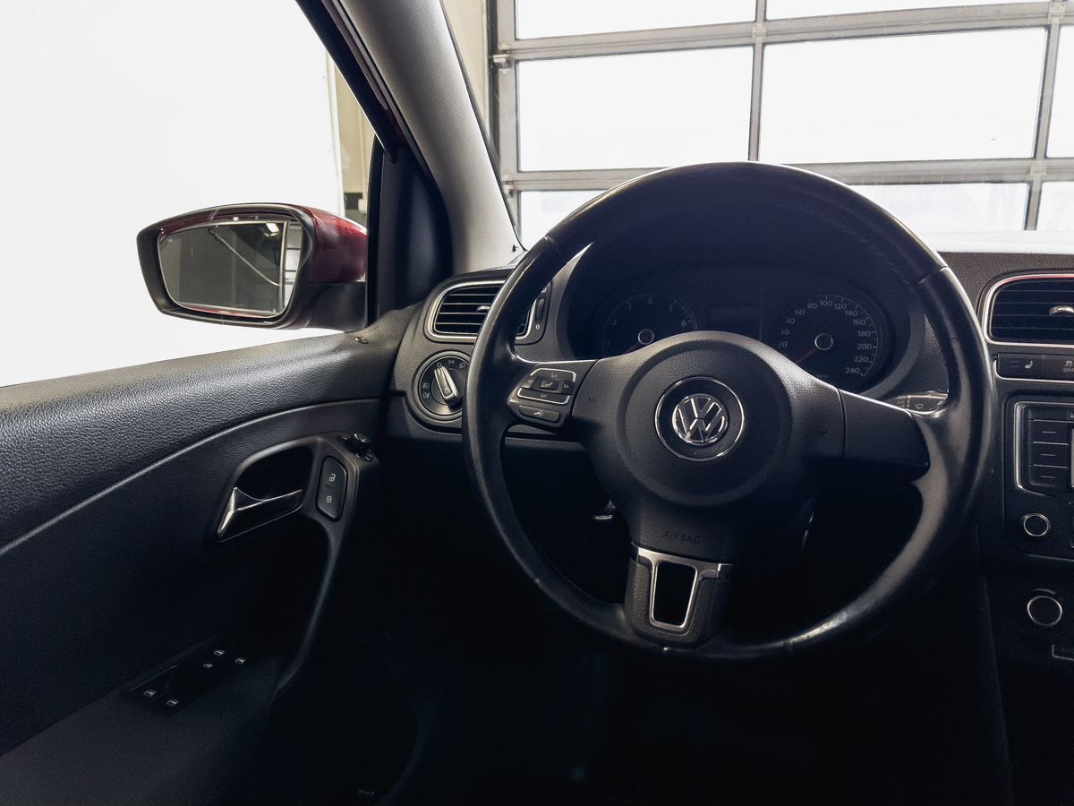 Volkswagen Polo 2013 12