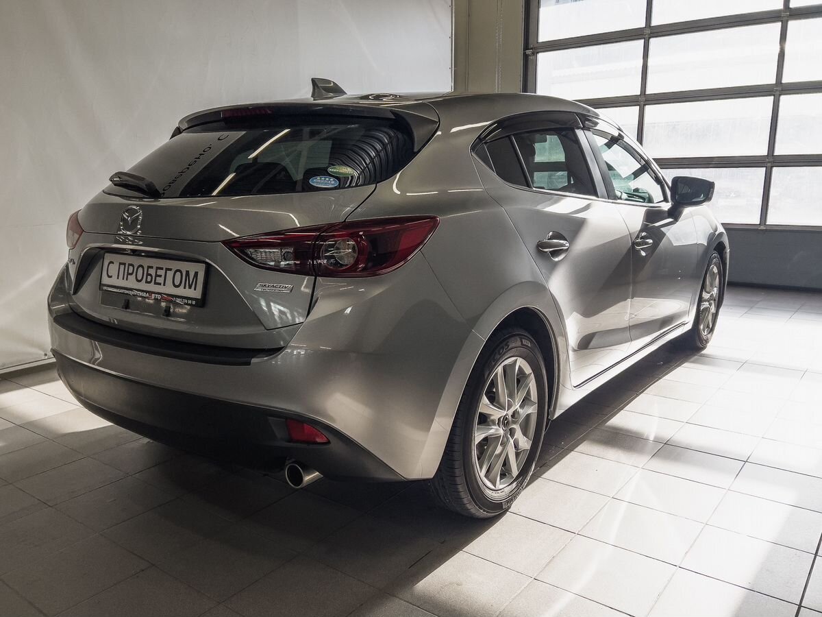 Mazda Axela 2013 4