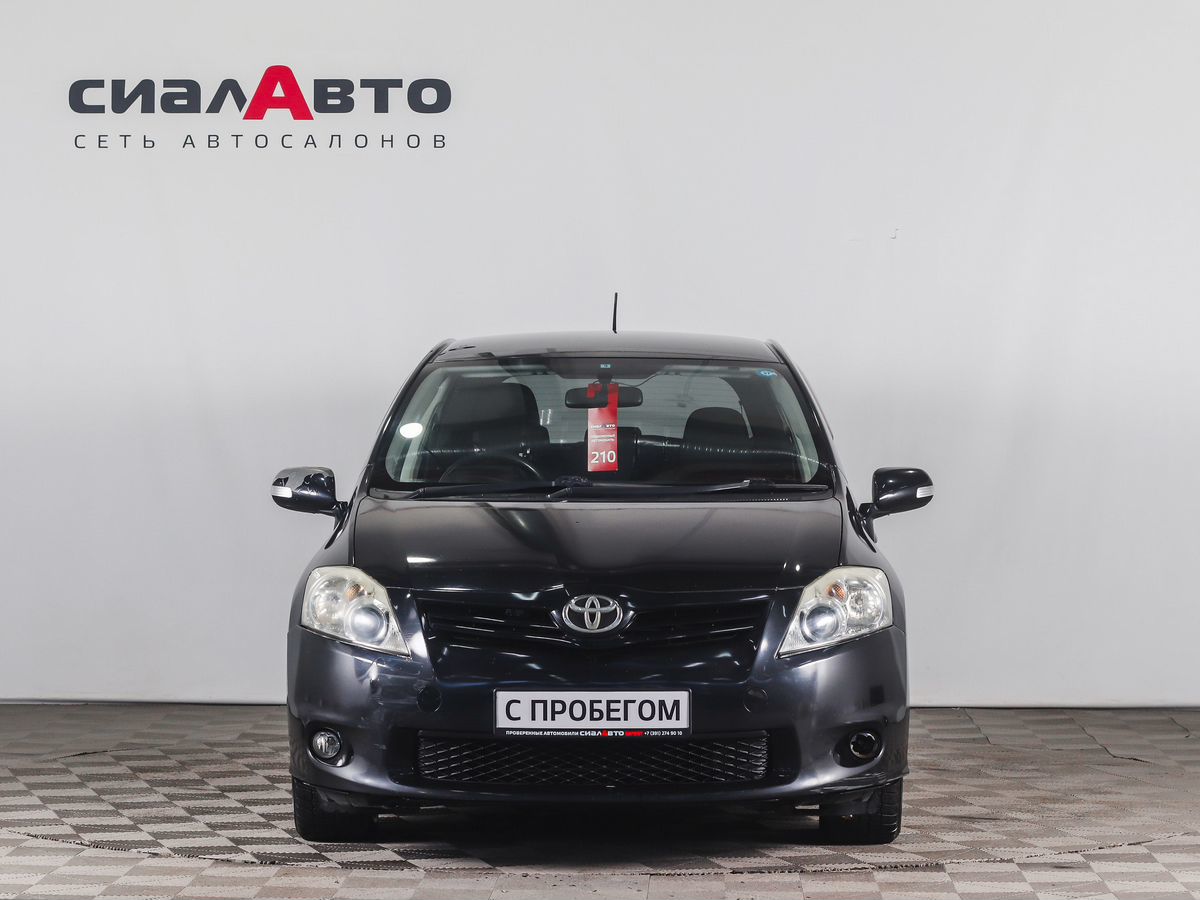 Toyota Auris 2010 1