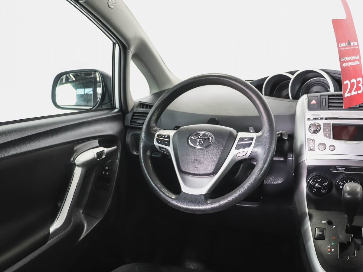 Toyota Verso 2012 11