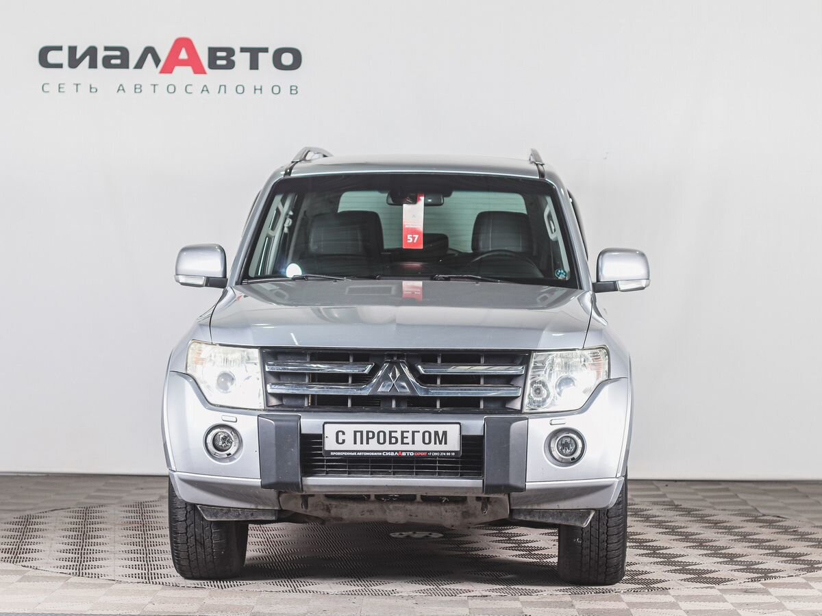 Mitsubishi Pajero 2011 1