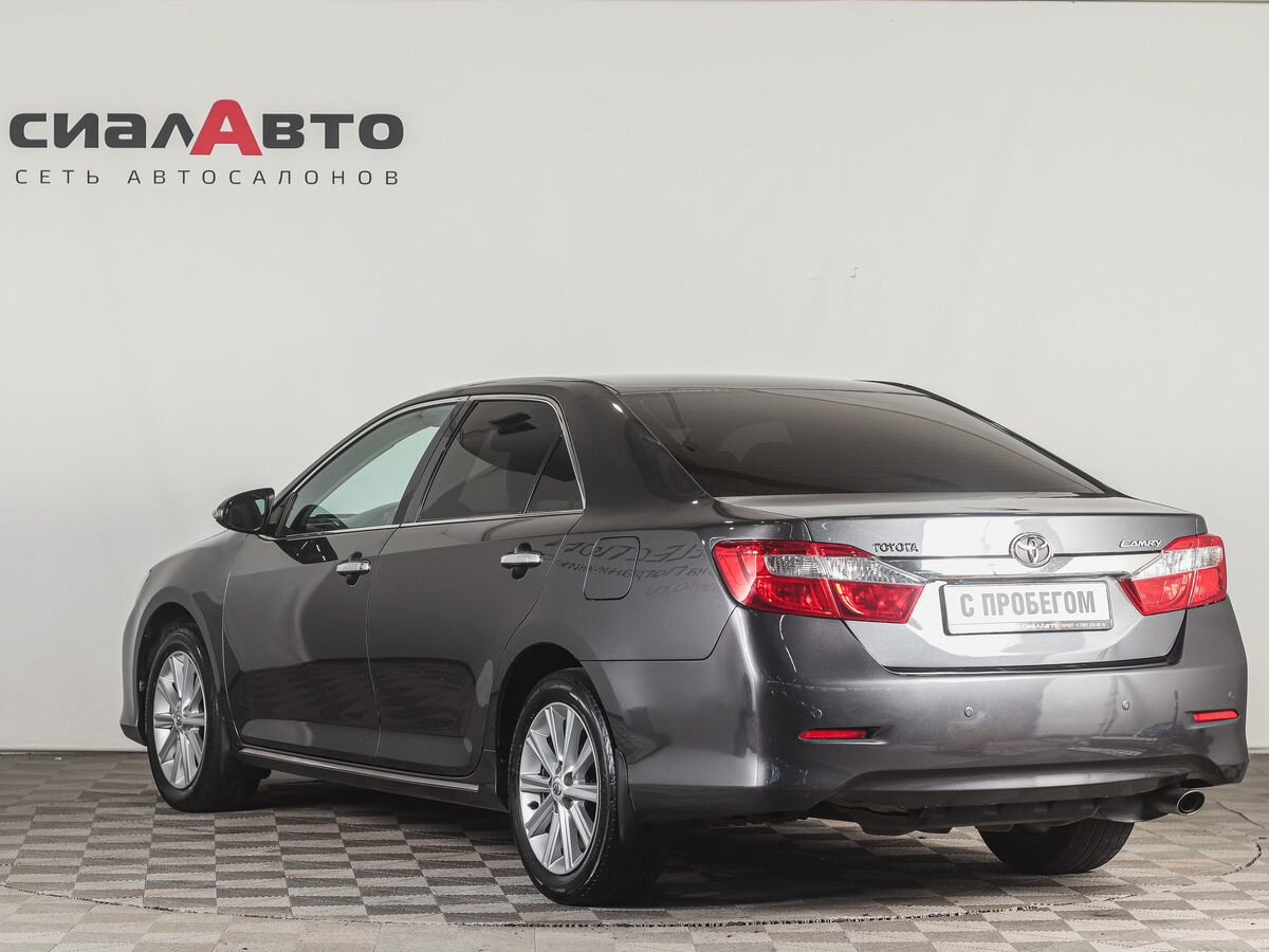 Toyota Camry 2012 6