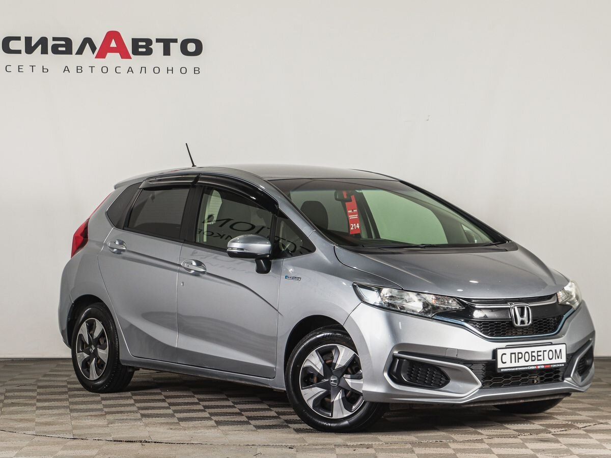 Honda Fit 2017 Робот Передний Гибрид 1.5