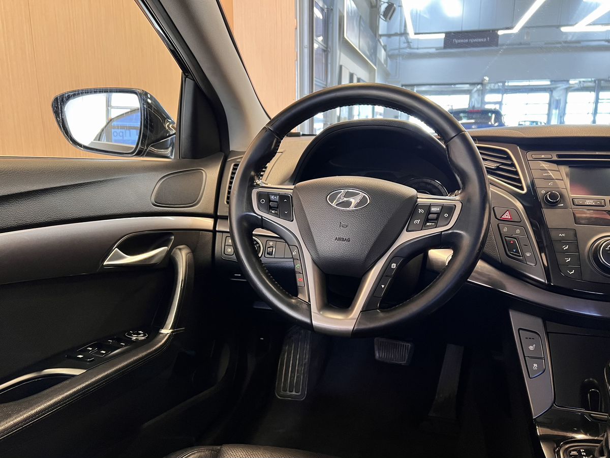 Hyundai i40 2016 17