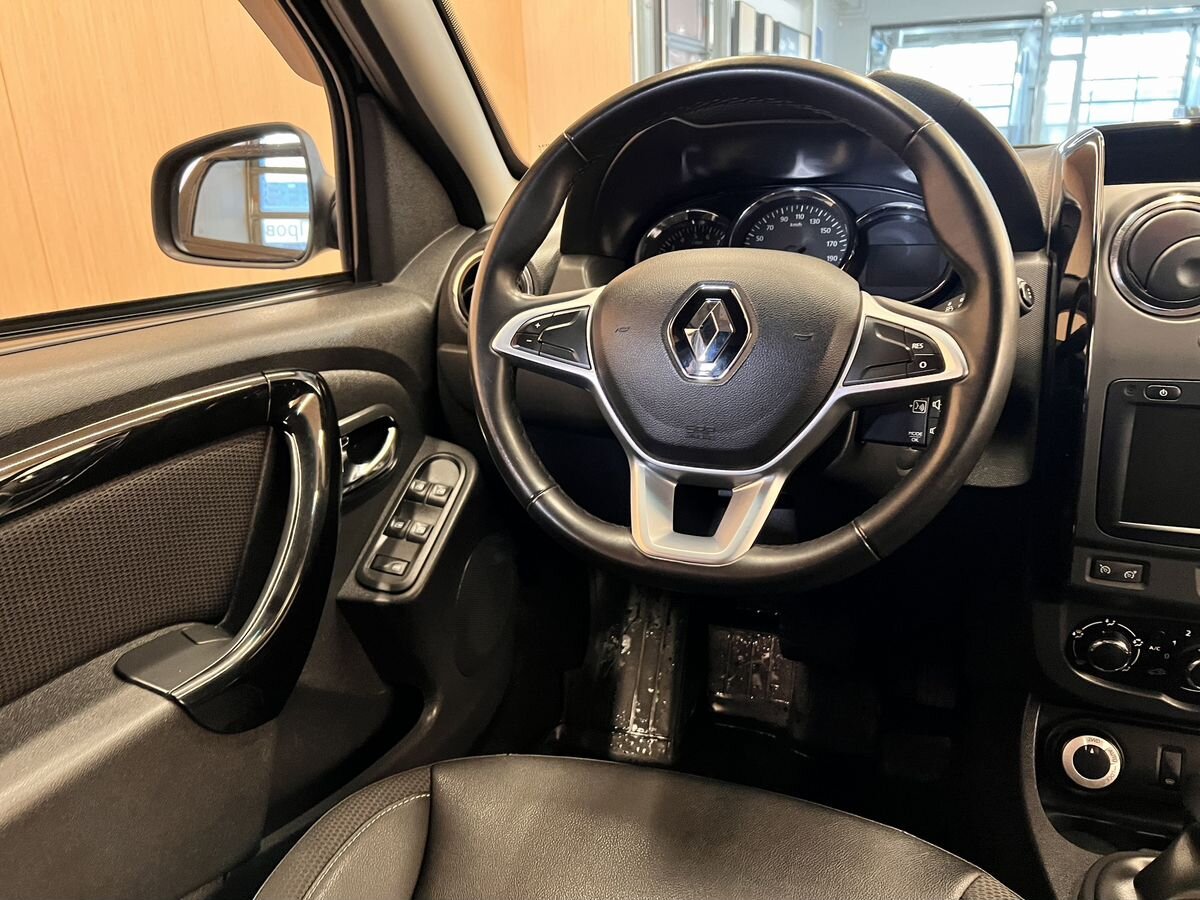 Renault Duster 2019 17