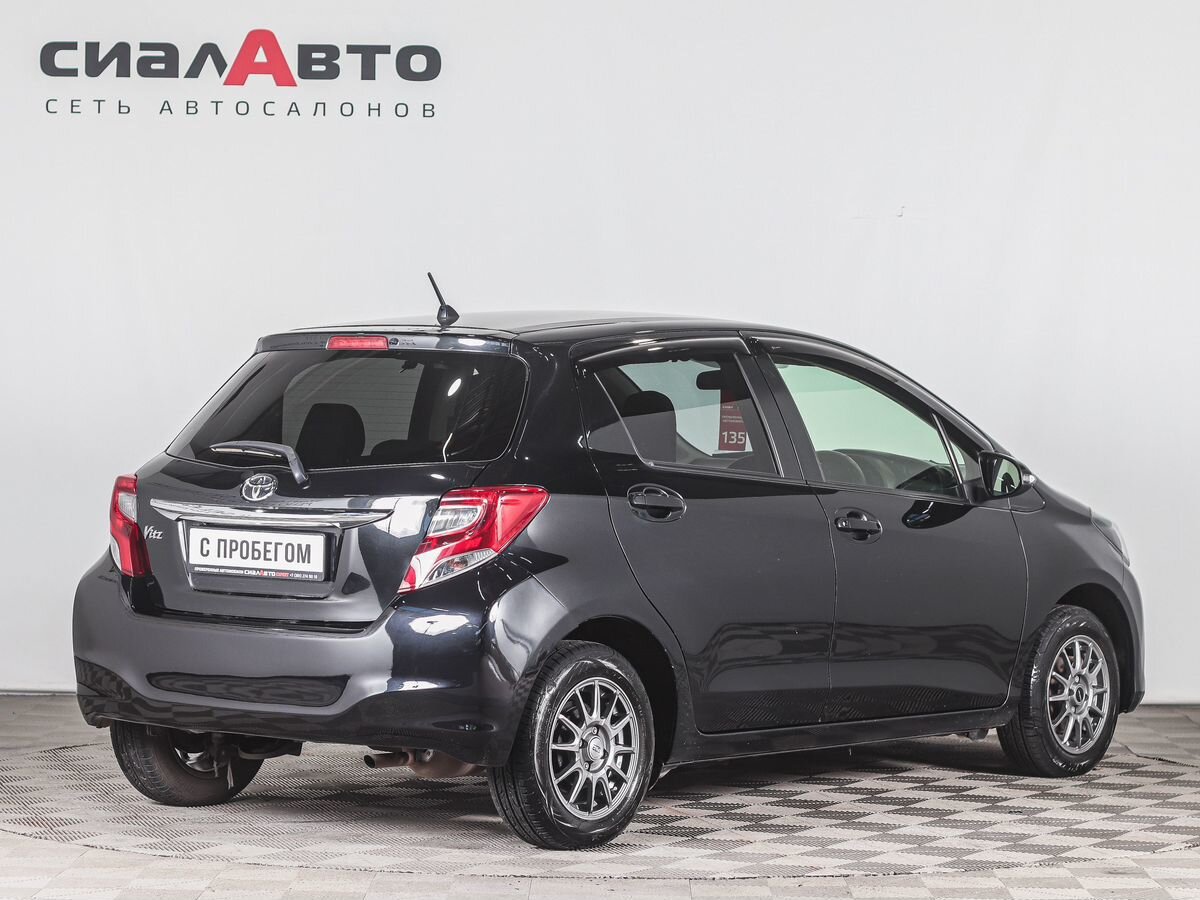 Toyota Vitz 2015 4