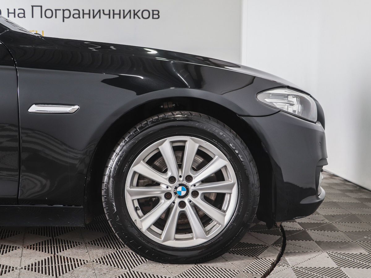 BMW 5 серии 2015 25