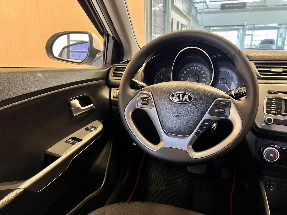 Kia Rio 2015 16